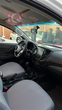 میتسوبیشی L200